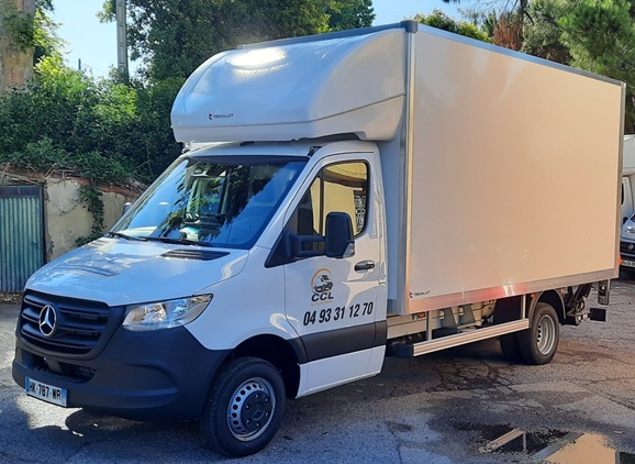 IMAGE MERCEDES SPRINTER 1 location d'un véhicule utilitaire 4m3 à Saint Laurent du Var